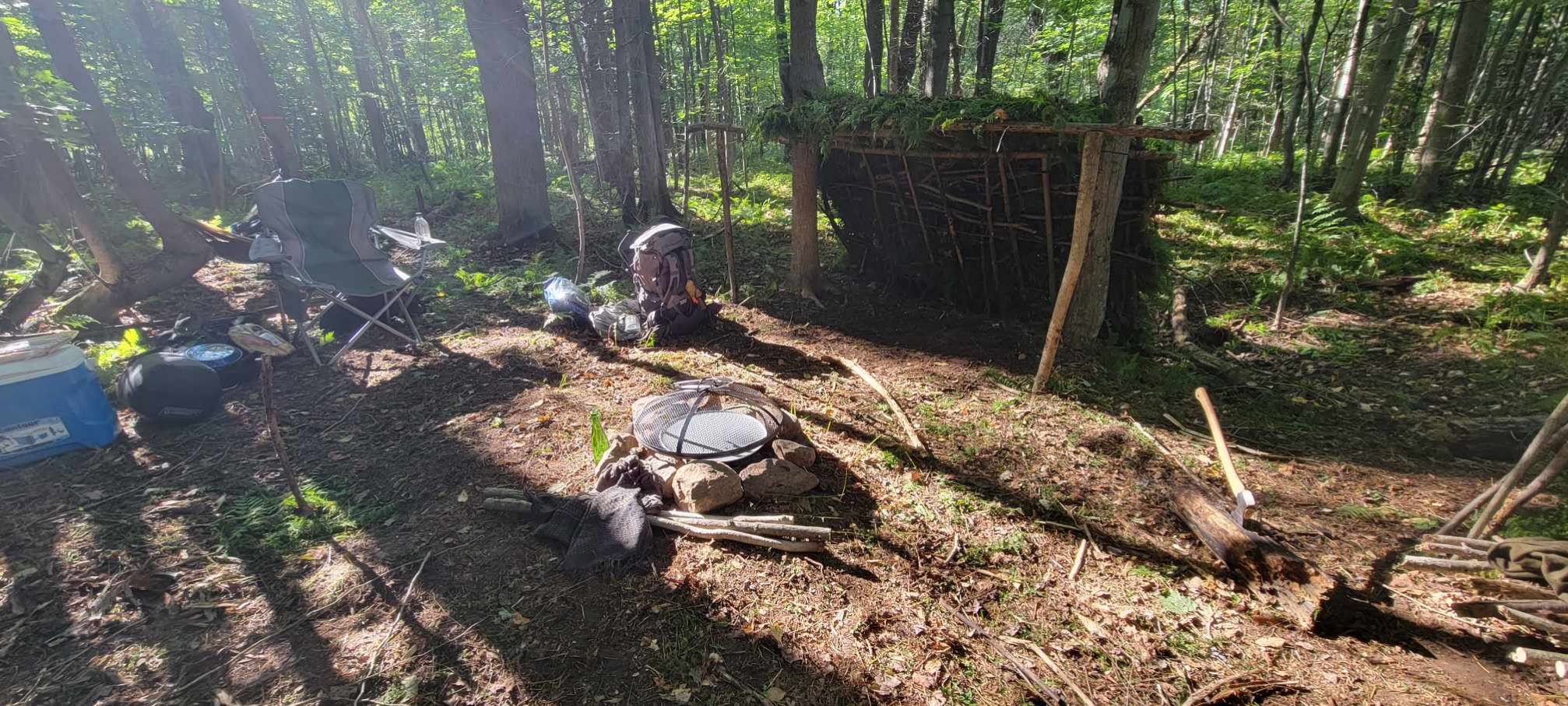Campement en pleine forêt